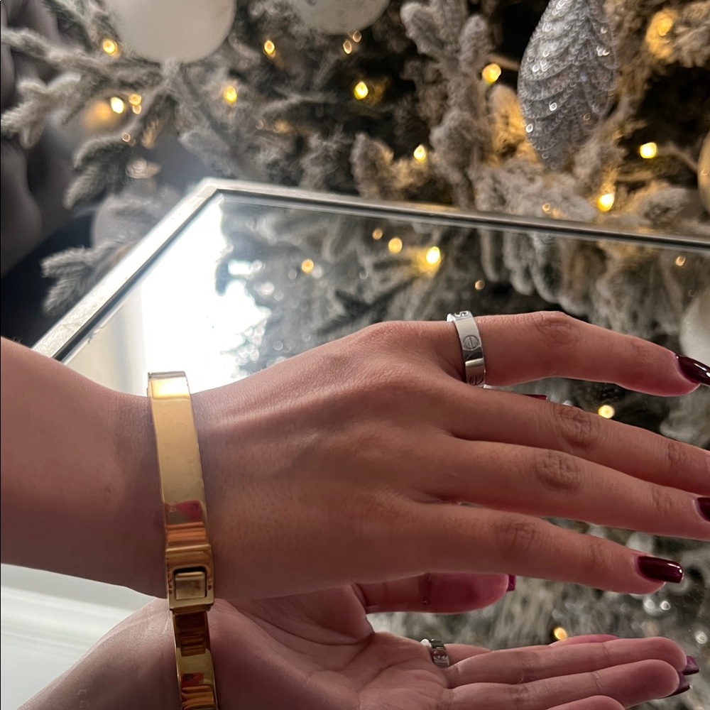 Michael Kors Heritage Logo Plaque Hinged Bangle